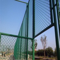 侯马焊接式球场围网 绿色护栏网定做 绿化隔离护栏网厂家