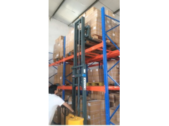 液压堆高车钢板安装使用