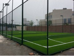 山东市体育护栏网 球场围网 操场护栏生产安装