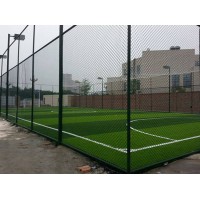 山东市体育护栏网 球场围网 操场护栏生产安装