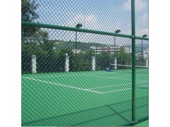 枣庄市足球场围栏网 框架护栏网 体育场围网可安装
